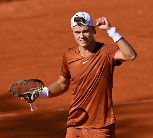 单季30轰 单季30轰